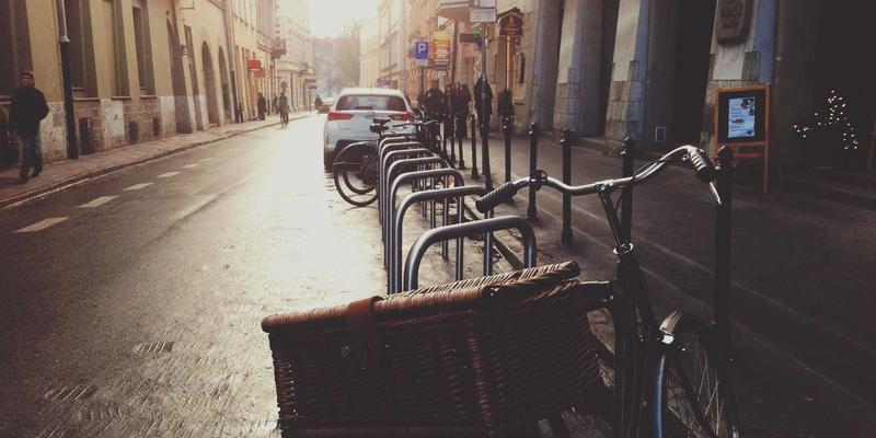 时尚配饰新纪元:Cazzos如何以潮流单品思维,对话Arc'teryx与Patagonia的户外传奇